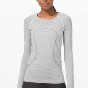 Lululemon Swiftly Tech Long Sleeve Shirt in Tempo Stripe White / Black, size 6